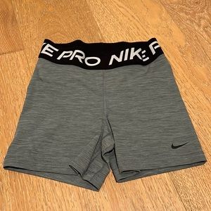 Grey Nike pro spandex